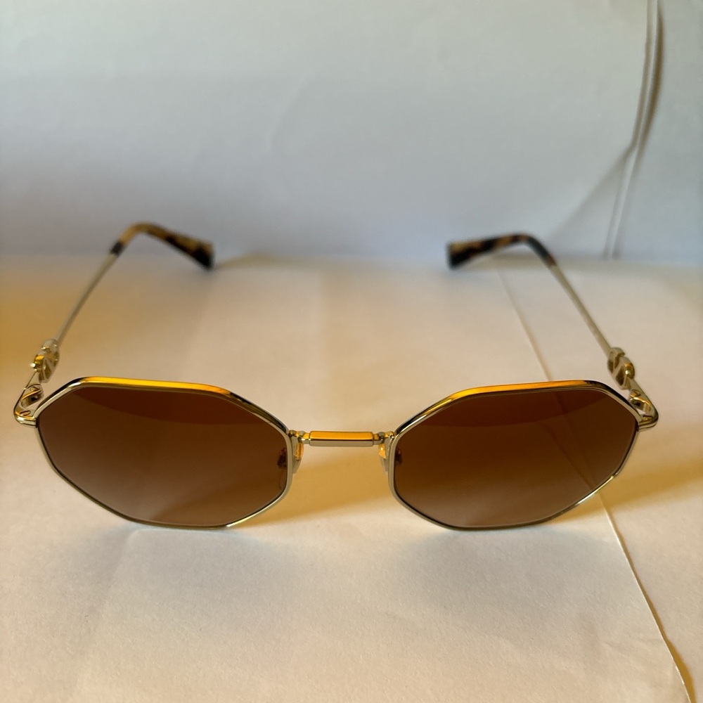 BRAND NEW AUTHENTIC Valentino Chain Metal Sunglasses